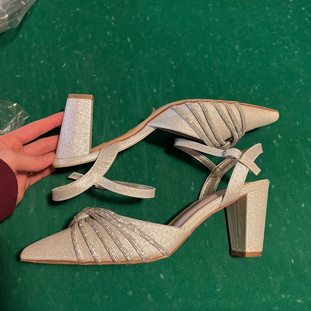 Heels - Picture 5 of 6
